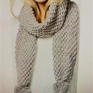 Rampage Shimmer Grey/Silver Knit Scarf EUC‎